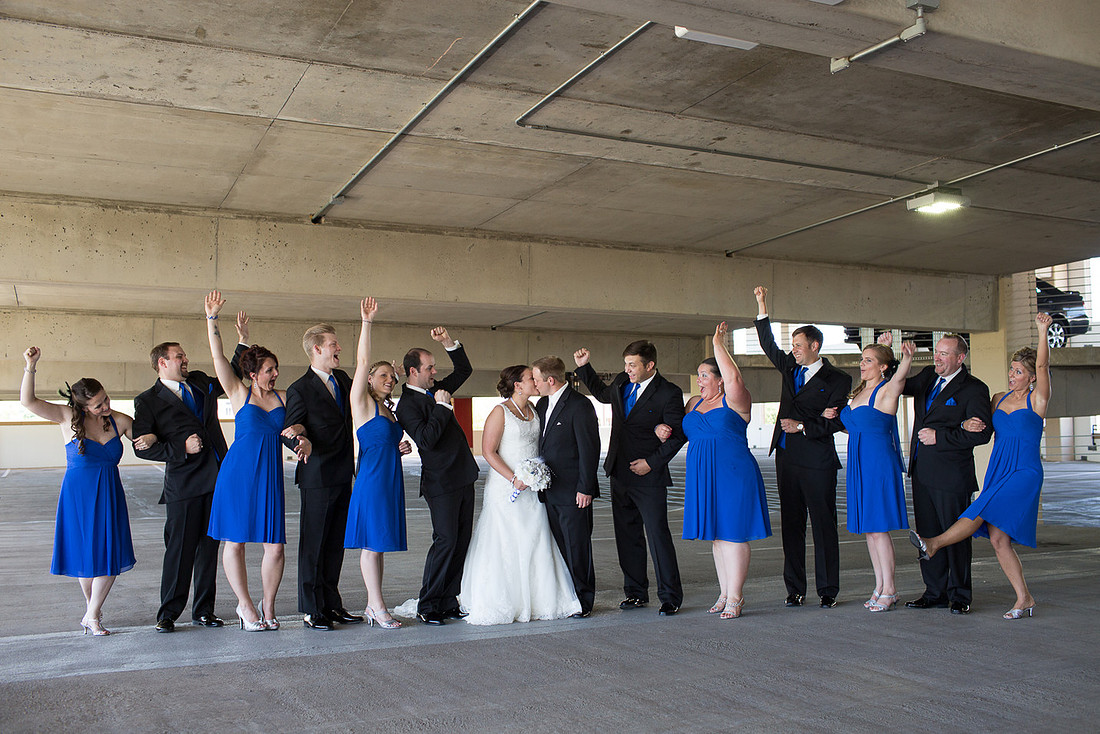 ChanhassenDinnerTheaterWeddingPhotographer_18