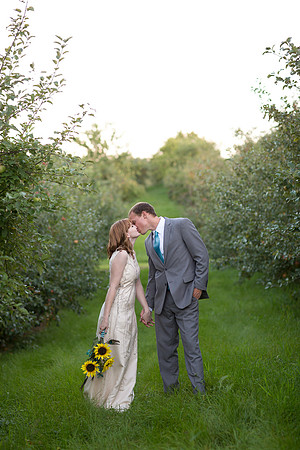 DeerLakeOrchard_WeddingPhotographer_118