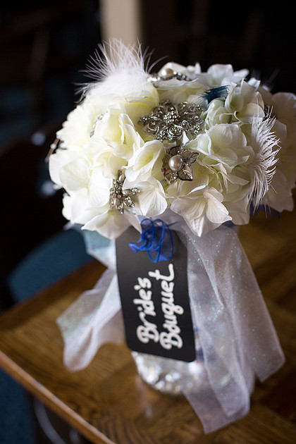 ChanhassenDinnerTheaterWeddingPhotographer_5