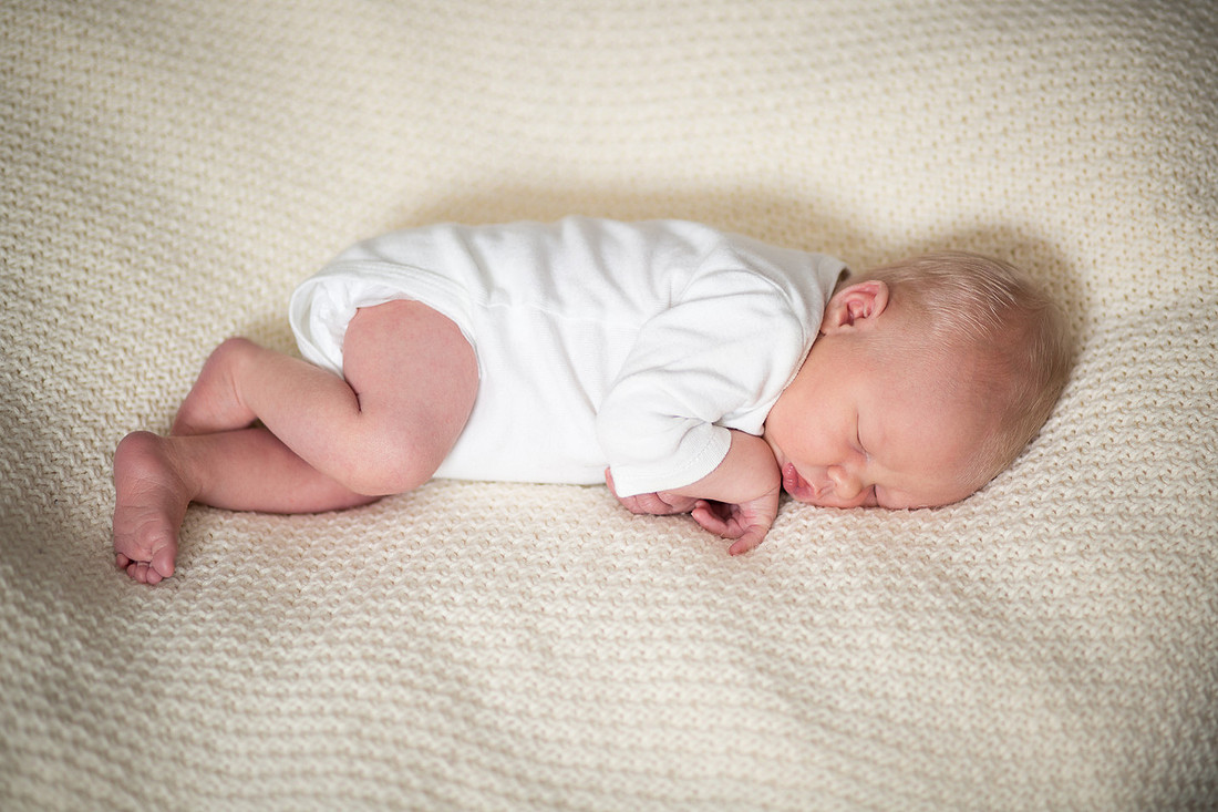 MaplePlainNewbornPhotographer_17