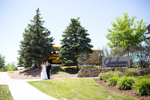 ChanhassenDinnerTheaterWeddingPhotographer_26