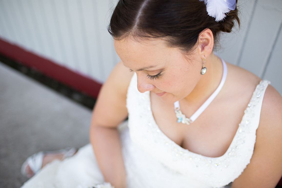 ChanhassenDinnerTheaterWeddingPhotographer_34
