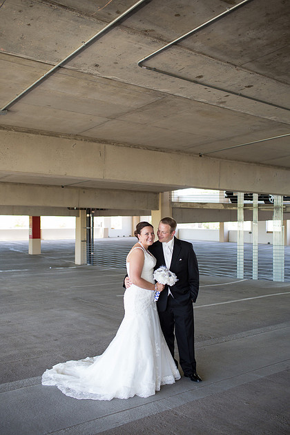 ChanhassenDinnerTheaterWeddingPhotographer_17
